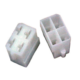 CONECTOR DE 4 POLOS HEMBRA B