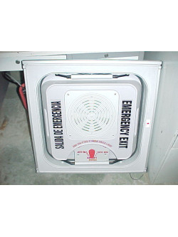 CLARABOYA PEQUEÑA CON EXTRACTOR